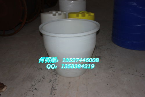 滾塑容器 技術(shù)原理、應(yīng)用優(yōu)勢(shì)與發(fā)展前景